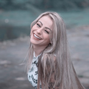 Raichel, single woman
